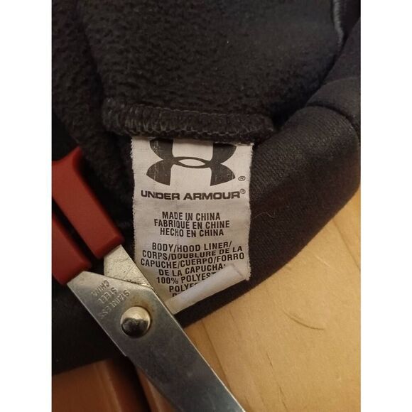 Under Armour Boys Hoodie Size: Large (0786) - Picture 5 of 11